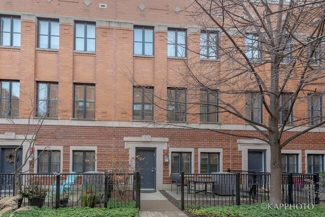 Photo - 1117 W Monroe St