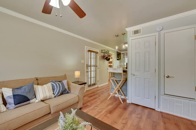 Photo - 220 Mitchell St Unit ID1314861P