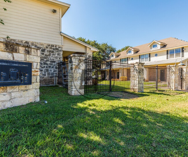 Photo - 2007 S 15th St