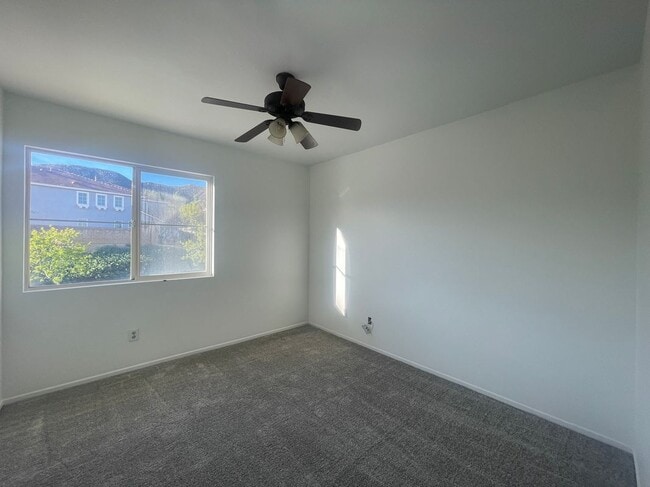 Photo - 31952 Hollyhock Way