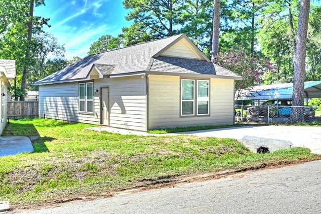 Photo - 12091 Canal St