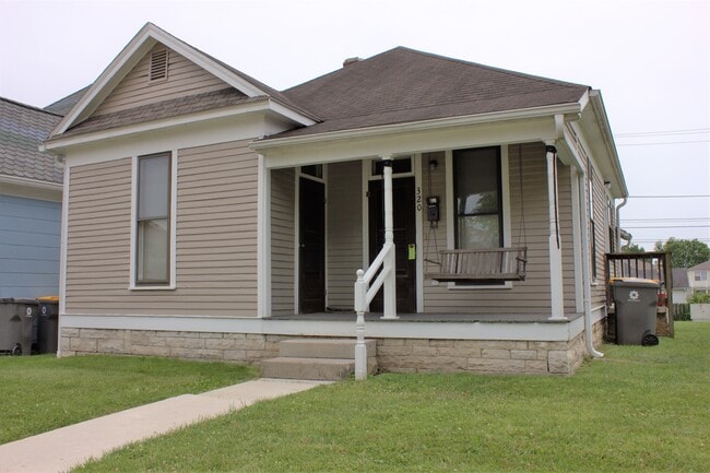 Building Photo - 320 E Cottage Grove Ave