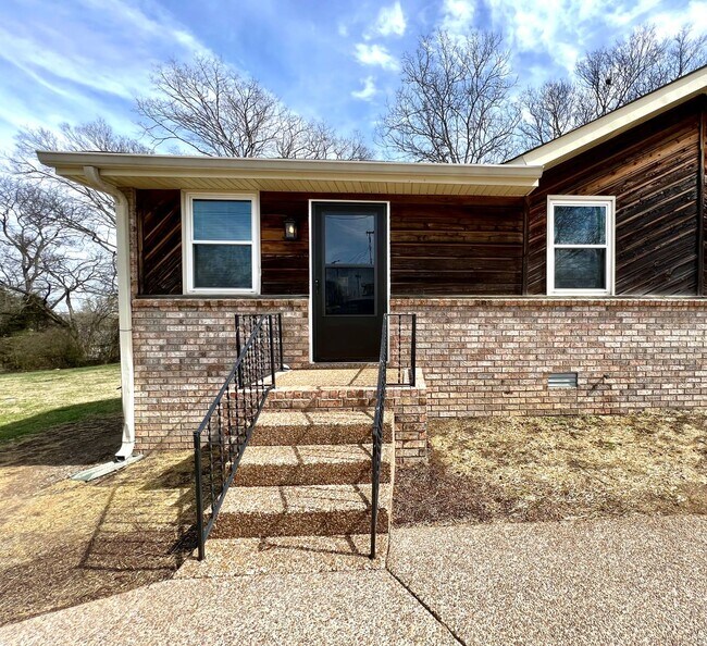 Photo - Newly Renovated 2 BR 1 BA Duplex in Madiso...