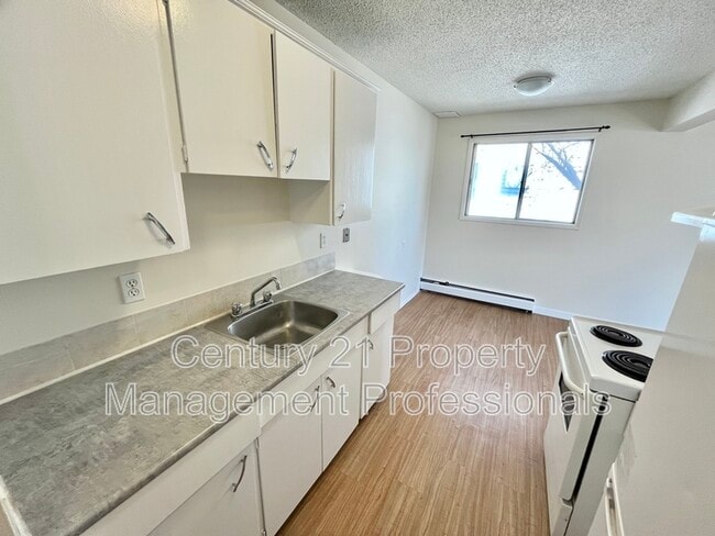 Photo - 10824 112 St NW Unit 204