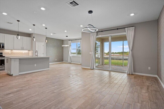 Photo - 10437 SW Captiva Dr