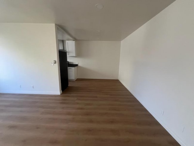 Photo - 3636 Mentone Ave Unidad 7