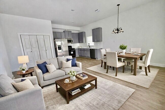 Photo - 7989 Sunbury St