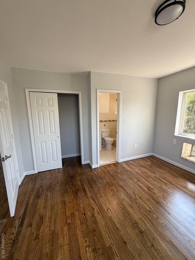 Photo - 89-06 S Conduit Ave