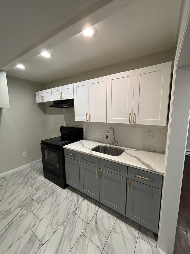 Photo - 109 E Main St Unit 1