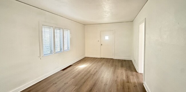 Photo - Charming 3-Bedroom Home in Midtown - Avail...