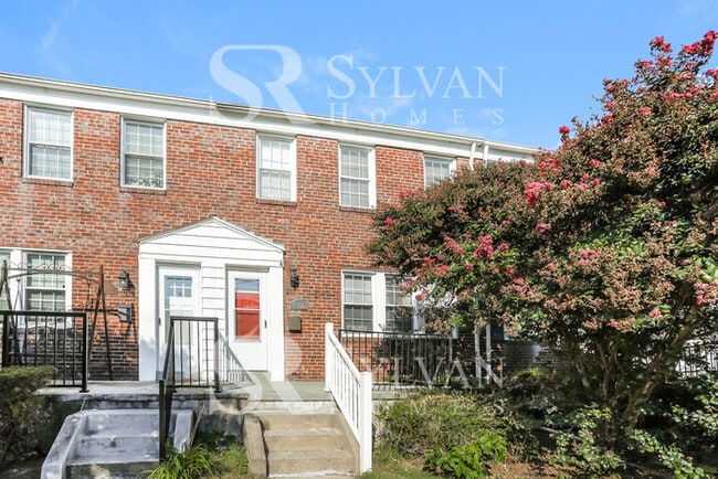 Building Photo - The Lifestyle You Deserve. Rental