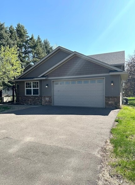 Photo - 1539 Hydram Ave N