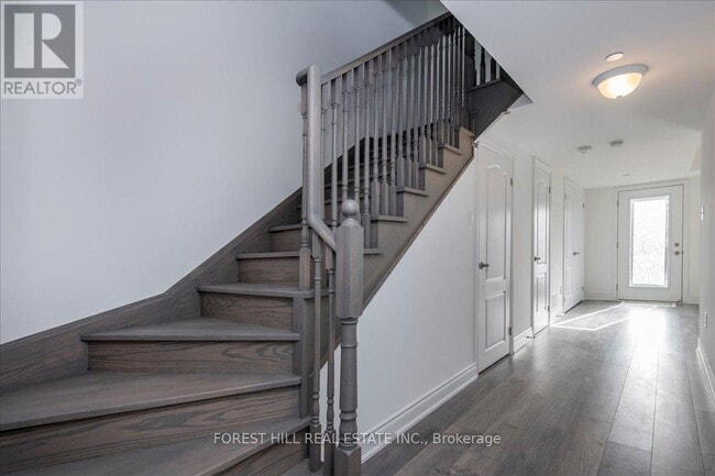 Photo - 111 Marina Village Dr