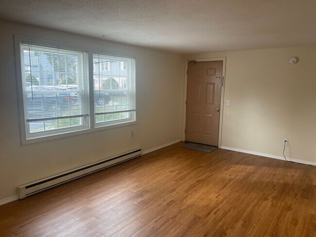 Photo - 1 Bedroom just minutes to DH