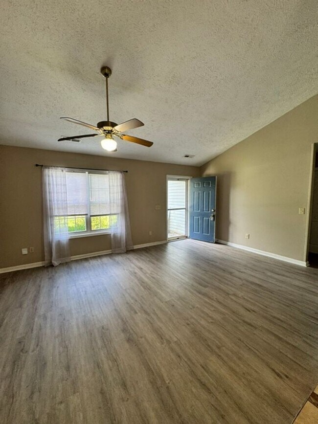Photo - 4914 Pin Oak Dr