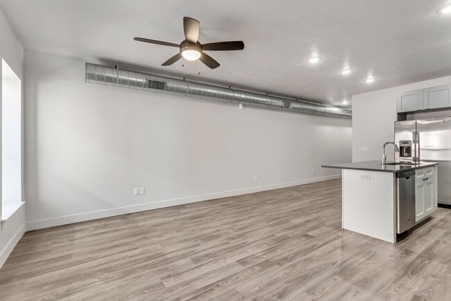 606 W North Temple St Unidad 203