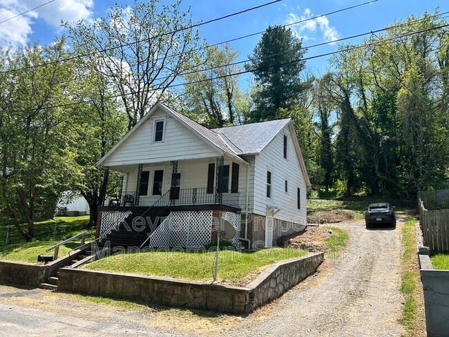 Photo - 210 Biltmore St