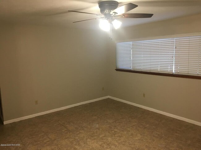 Photo - 530 Allen Dr