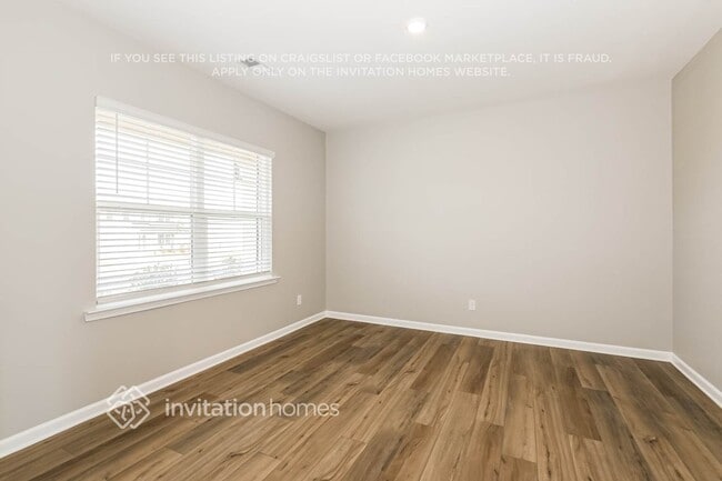 Photo - 532 Almere Dr