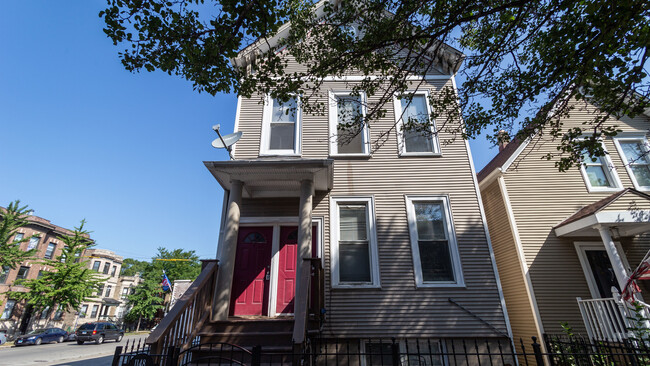 Photo - 1148 W Addison St Condo Unit 2