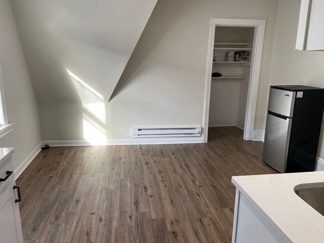 Photo - 92 S Common St Unit 5