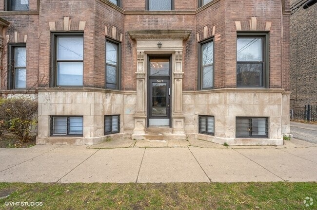 Building Photo - 3610 N Racine Ave Unit Garden Rental