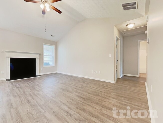 Photo - 6050 Fieldwood Ln