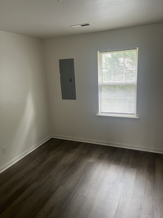 Photo - 132 E 12th St Unit One Bedroom Apt