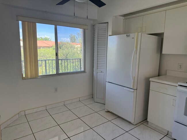 Photo - 1001 SW 141st Ave Unit 408K