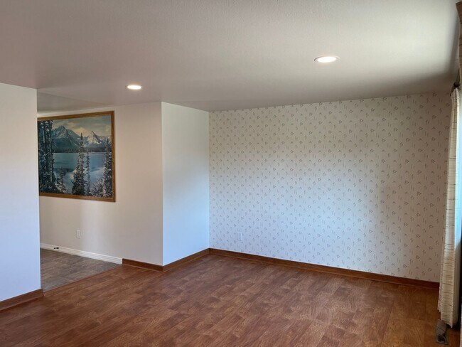 Photo - 226 Montclair St