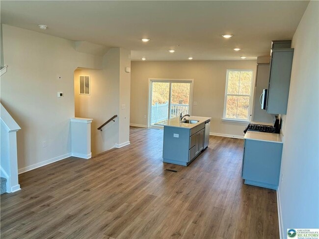 Photo - 7688 Clayton Ave