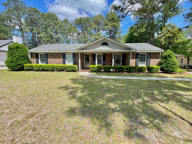 Building Photo - Charming 3-Bedroom Nest with 2 Full Baths ... Rental