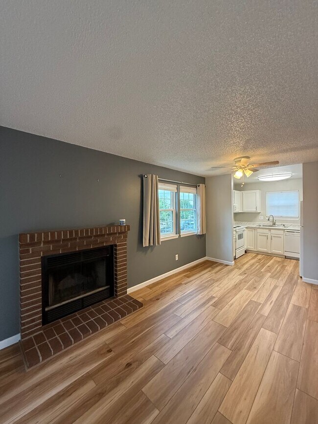 Photo - Spacious 2bd/2ba Condo- Lakewood CO, Available 7/10/26! Unit B