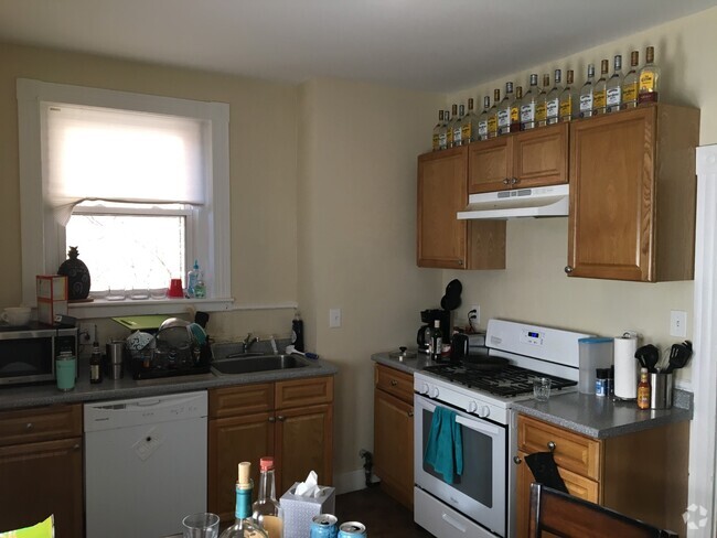 Building Photo - 69 S Huntington Ave Unit 1 Rental