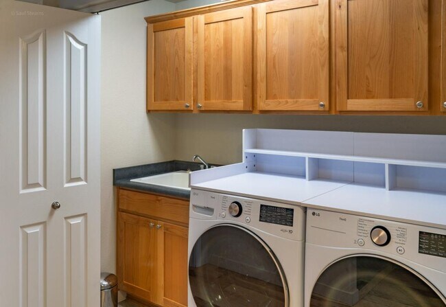 Photo - 237 Dunthorpe Dr