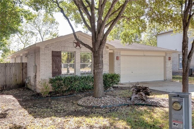 Building Photo - Private Cul-de-sac Home for Lease Available in August