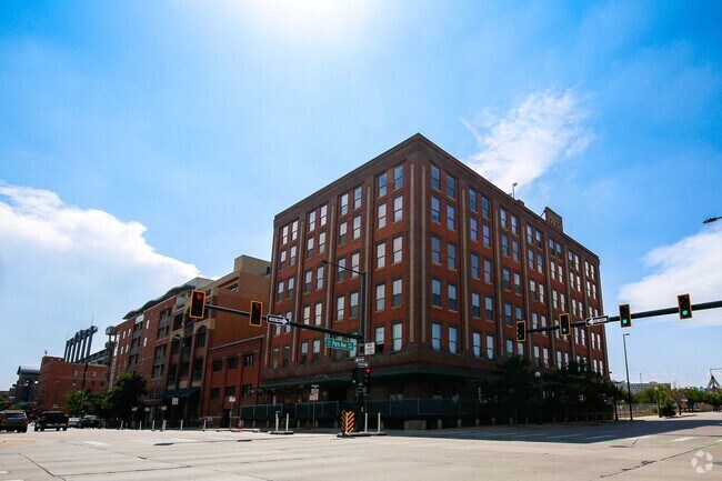 Building Photo - Rustic Charm in the Heart of Downtown Denv... Rental
