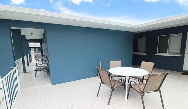 Photo - 3001 Bee Ridge Rd Unit 210