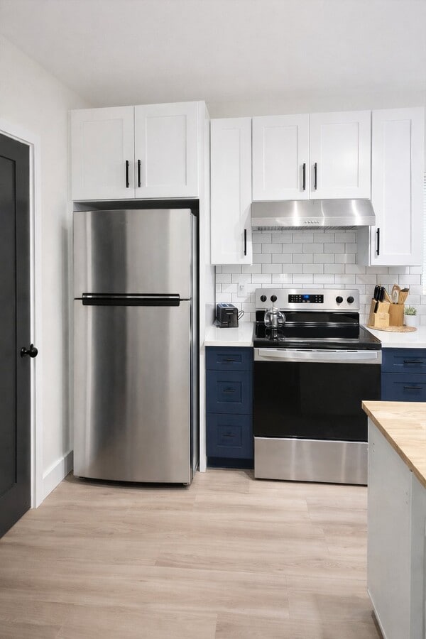 Photo - 801 E Knollwood St