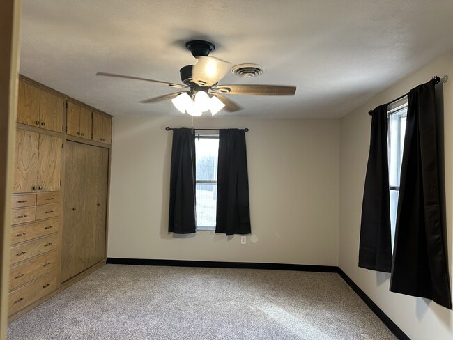 Photo - 260 Mark Twain Dr