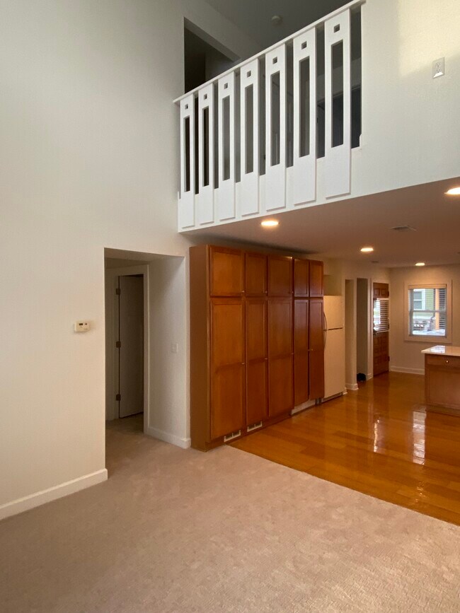 Photo - 263 S Union St