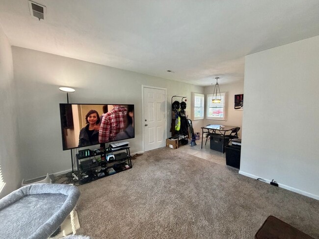 Photo - N Thalia Road - Duplex Unit 103