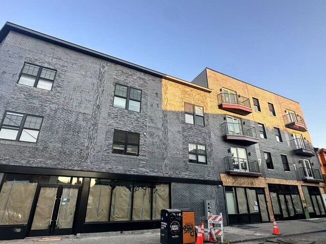 Photo - 2104 Reed St Unit 3F