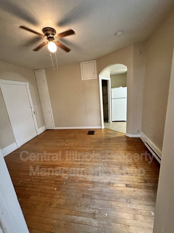 Photo - 311 E Locust St