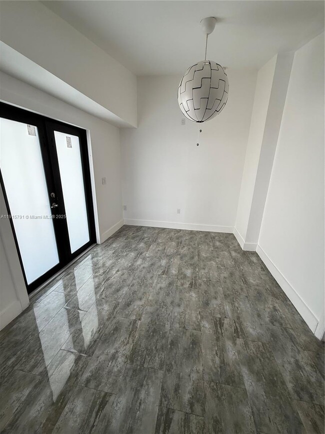 Photo - 19754 NW 61st Ave