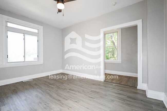 Photo - 306 Marlow St