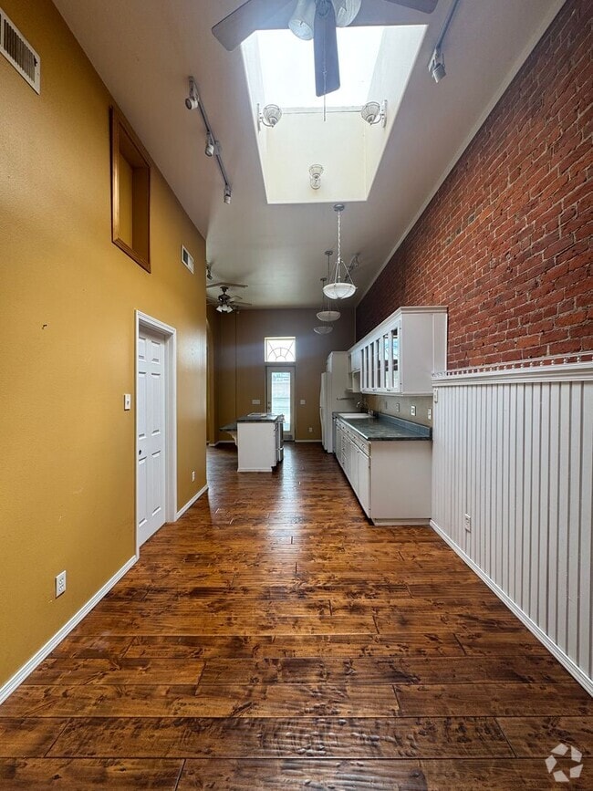 Building Photo - 410.5 S Pearl St Unit 3 Rental