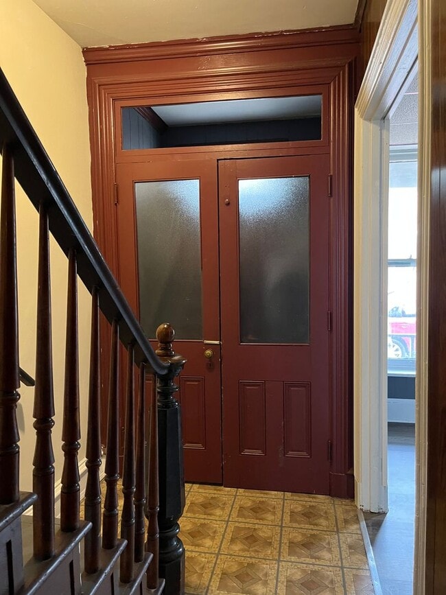 Photo - Large 4 Bedroom, 1 Bathroom in Columbia!