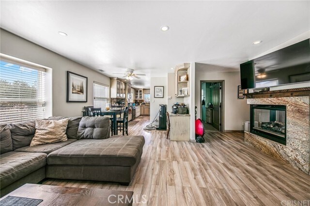 Photo - 40065 17th St W