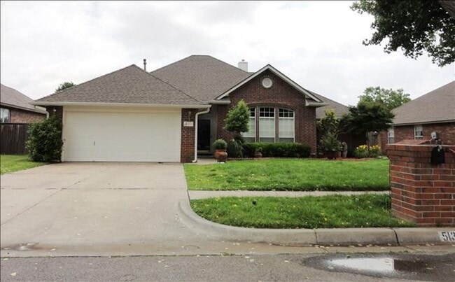 Building Photo - 3 Bedroom 2 Bath in West Norman